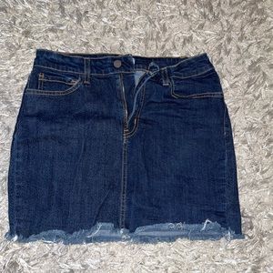 Barely worn blue Jean skirt.
